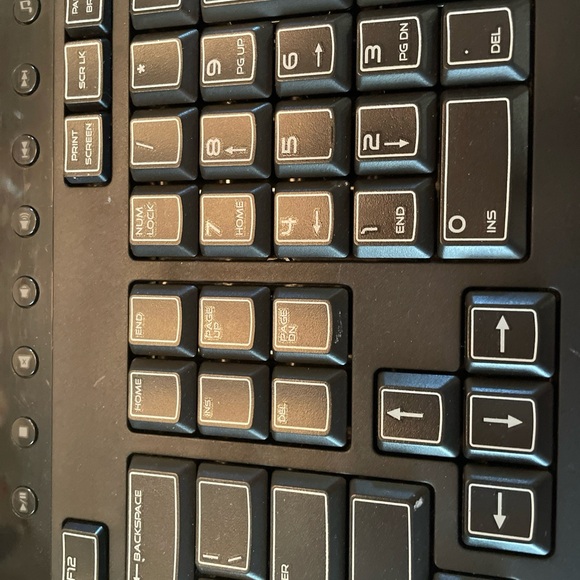 Alienware Computer Keyboard - Picture 4 of 6